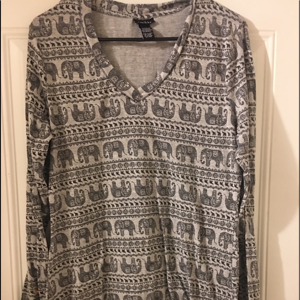 Rue 21 long sleeve legging shirt